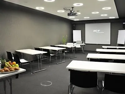 Metropol Design Old Town Hotel