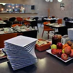 Metropol Design Old Town 4*