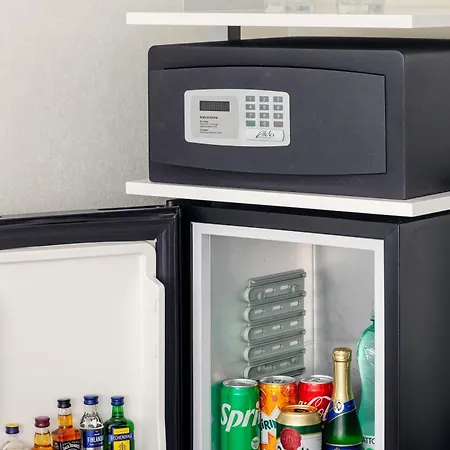 Metropol Design Old Town 4*