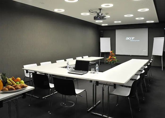 Metropol Design Old Town 4*