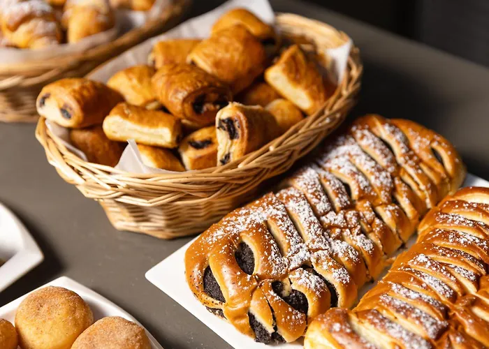 Hotel Metropol Design Old Town 4*