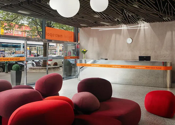 Metropol Design Old Town Hotell