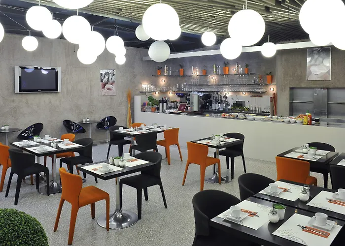 Metropol Design Old Town Hotel